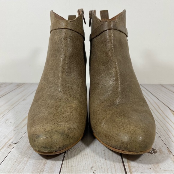 Lucky Brand Mabina Taupe Leather Ankle Boot 10 - Picture 2 of 10